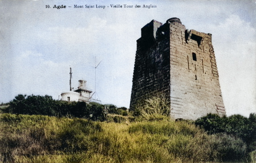 Carte postale colorisée du fort du Mont Saint-Loup à Agde